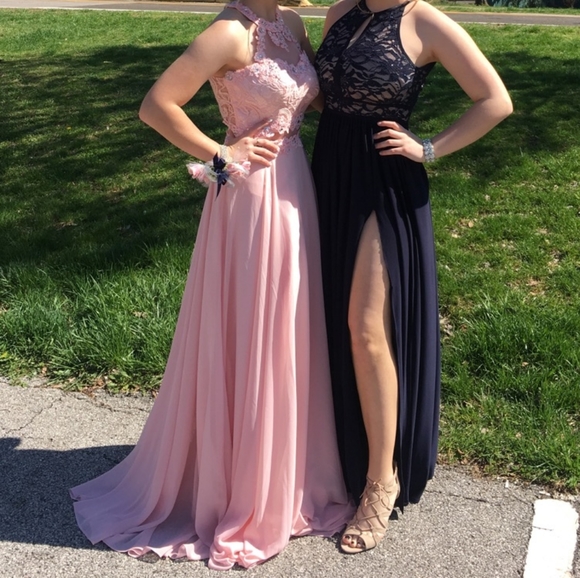 Dresses & Skirts - Prom/Homecoming/Formal Pink dress size 4
